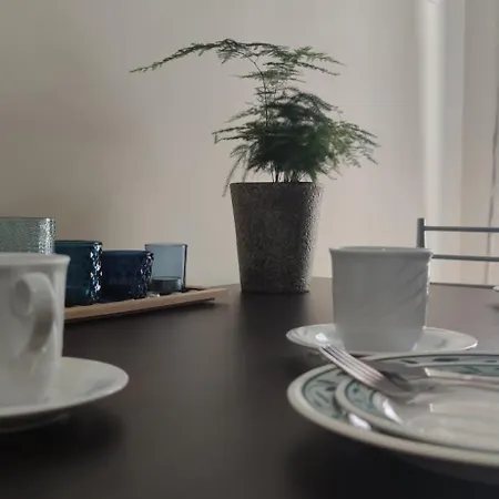 Apartment By The Sea *
